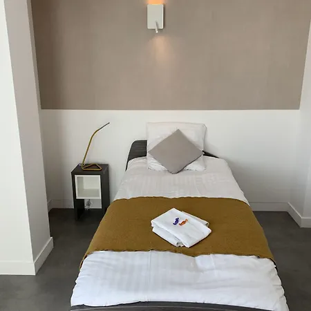 Hotel Moov'appart Clichy